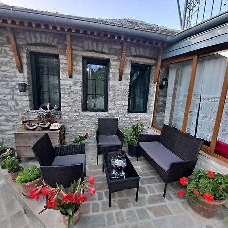 "Villa 70" Guesthouse Gjirokastër 외부 사진