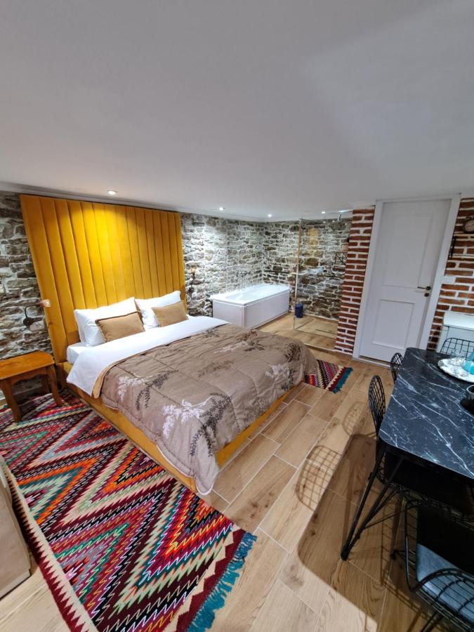 "Villa 70" Guesthouse Gjirokastër 외부 사진