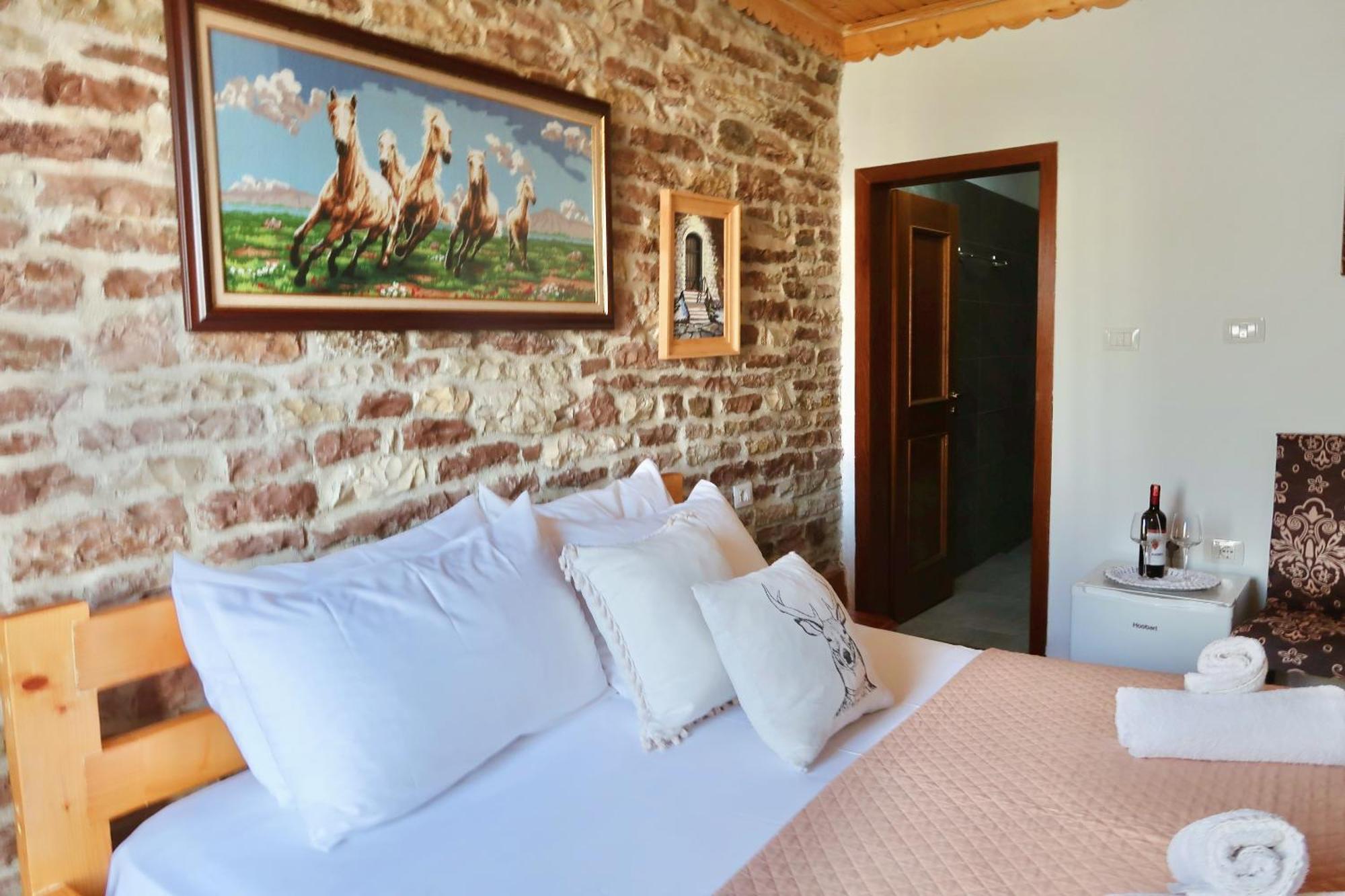"Villa 70" Guesthouse Gjirokastër 외부 사진