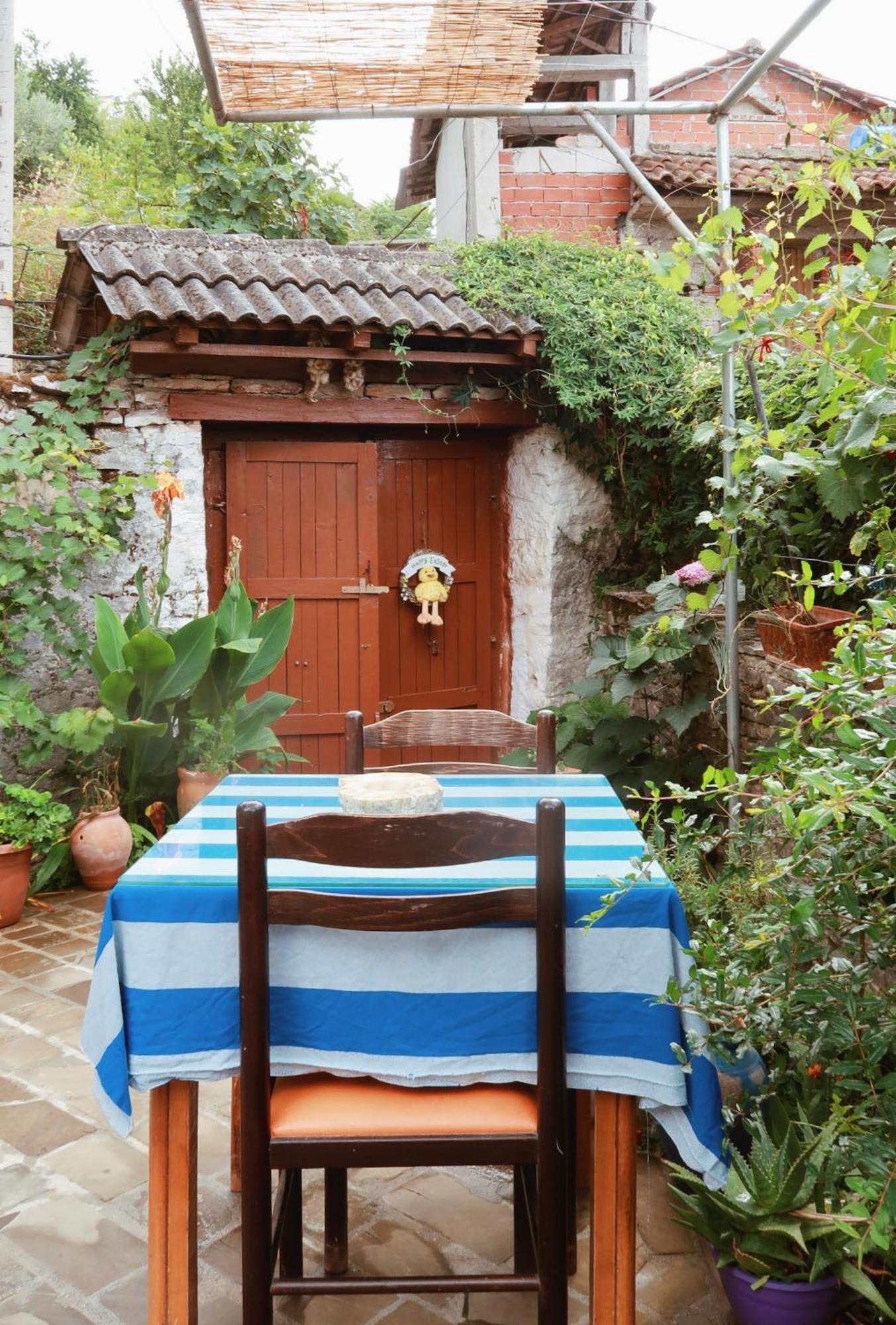 "Villa 70" Guesthouse Gjirokastër 외부 사진