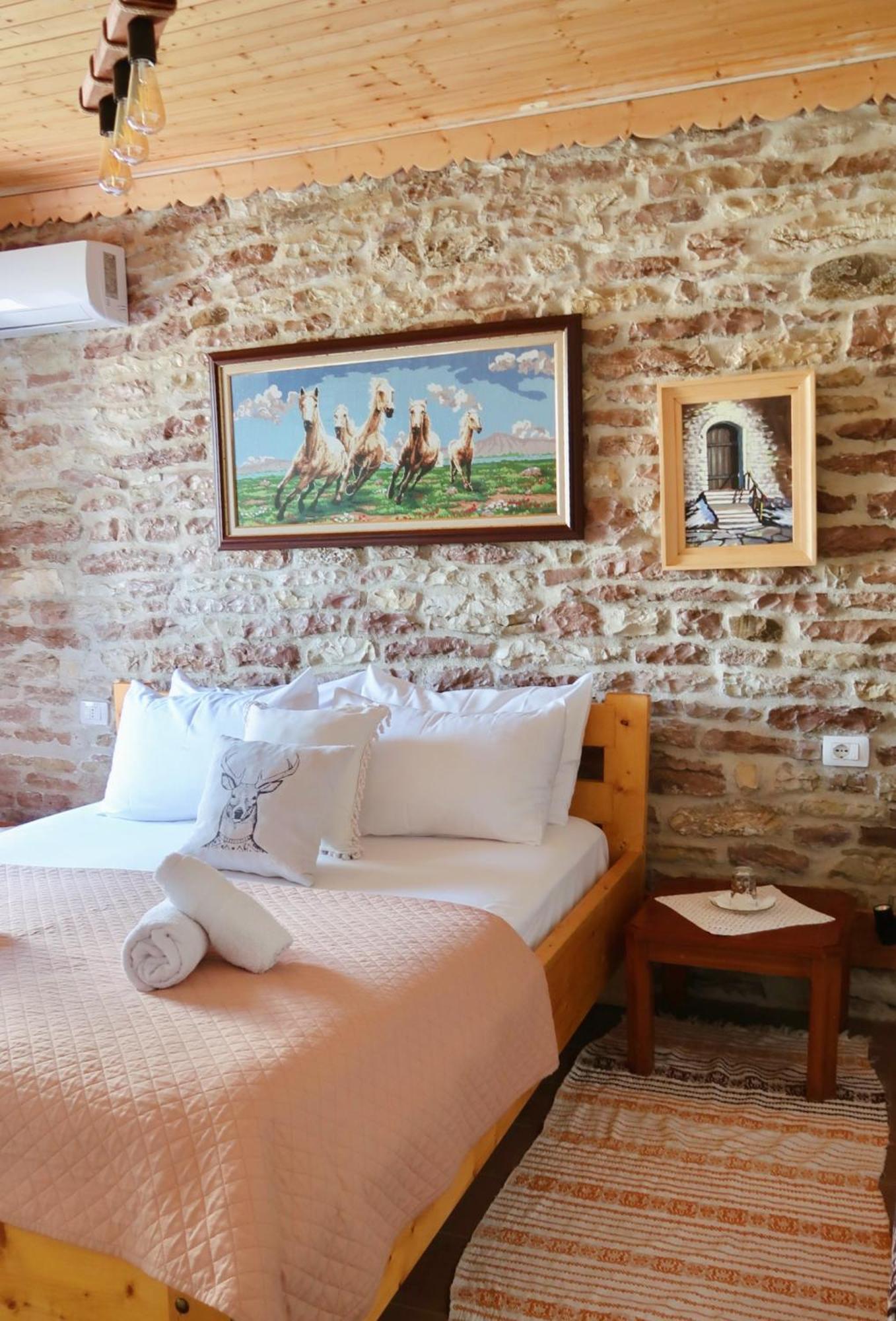 "Villa 70" Guesthouse Gjirokastër 외부 사진