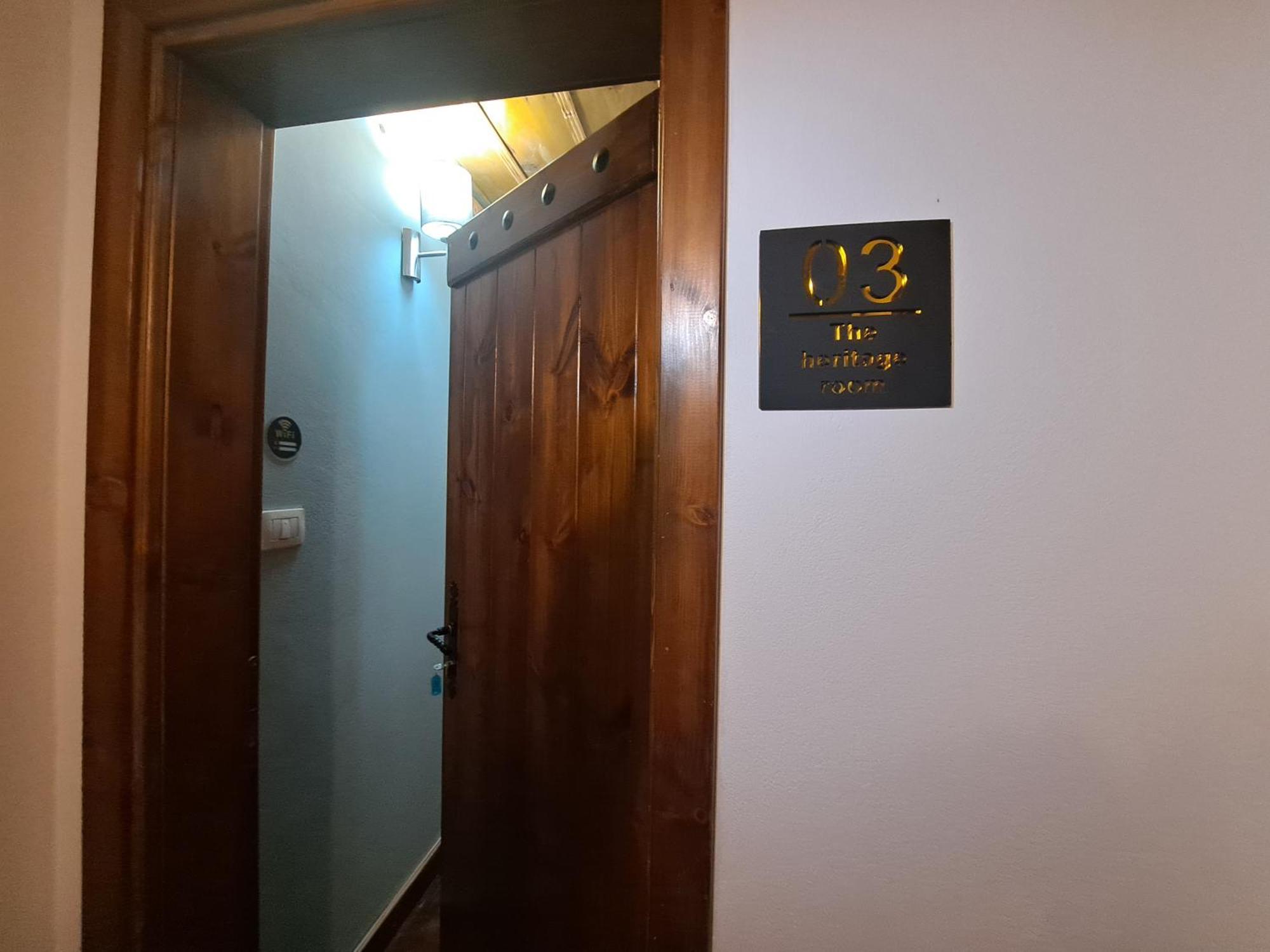 "Villa 70" Guesthouse Gjirokastër 외부 사진