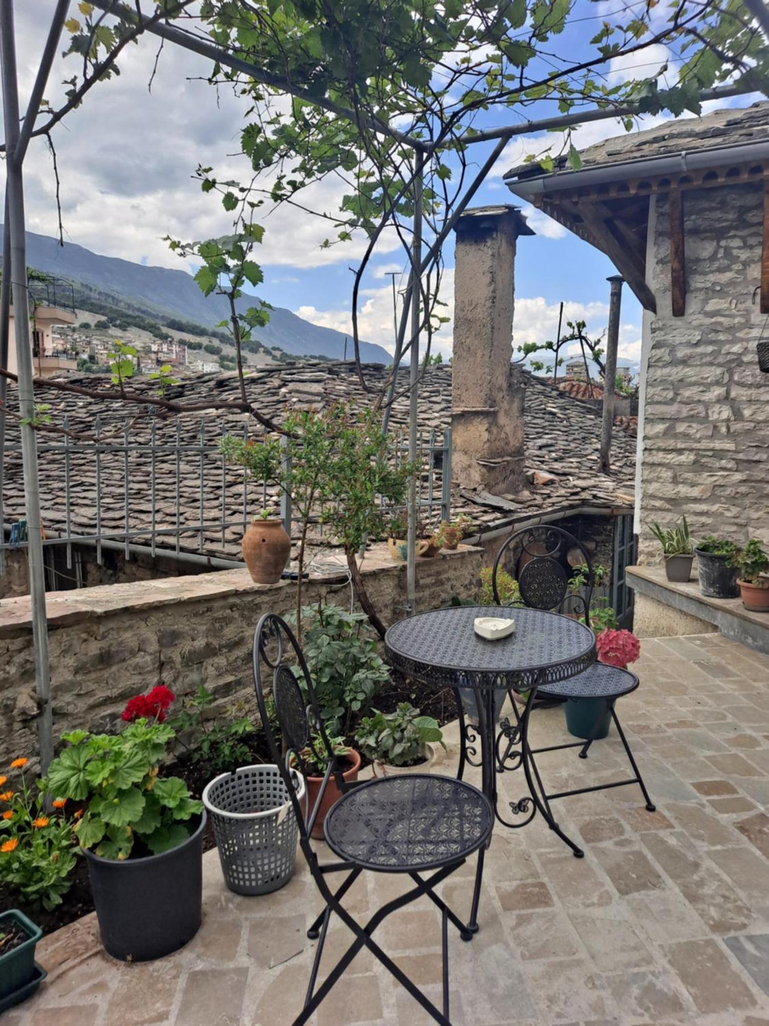 "Villa 70" Guesthouse Gjirokastër 외부 사진